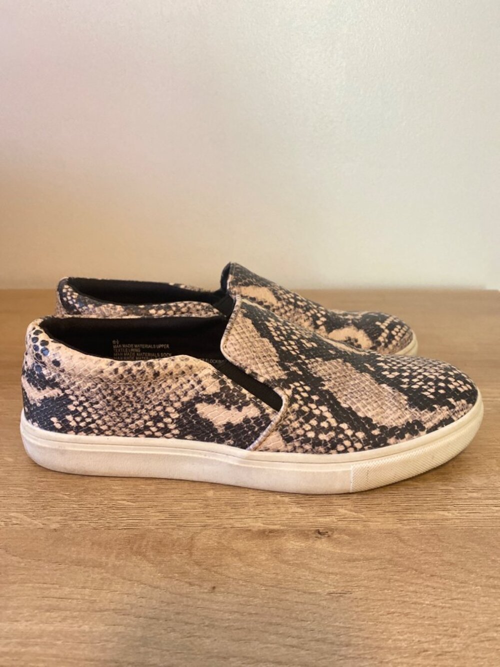 A New Day Women’s Slip-On Snake Print Casual Loafer Size 6.5 - Picture 3 of 7